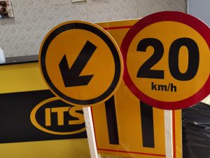 TRAFFIC DIVERSION SIGNS